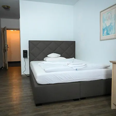 阿克岑古特霍因酒店 乌纳