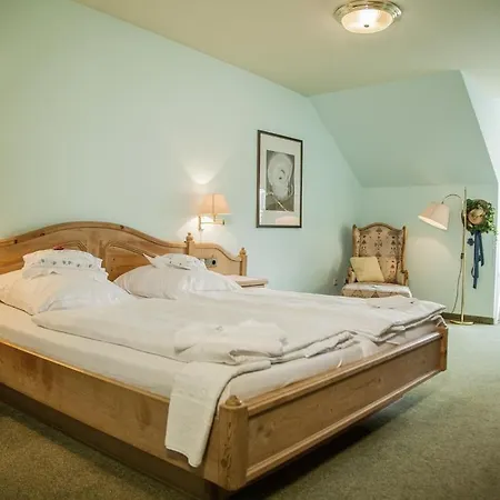 阿克岑古特霍因酒店 酒店